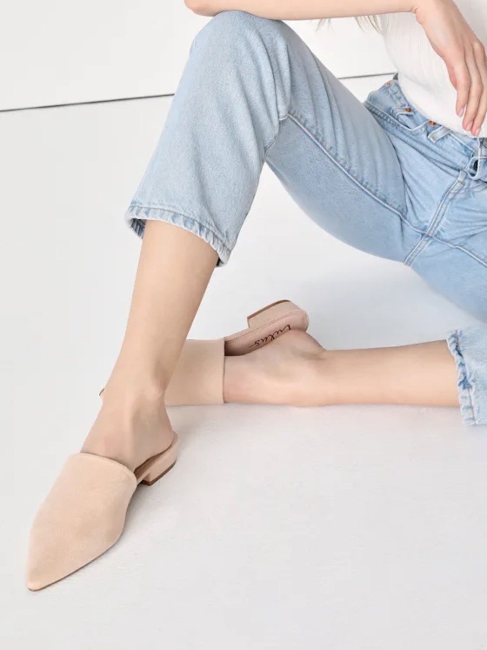 Lulu’s Women’s Nude Pointed-Toe Slip-On Mules